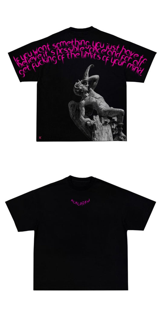 Camiseta de KOKOARAW.STUDIOS. La perfecta para destacar en cualquier salida. Con un corte limpio y detalles que marcan estilo.