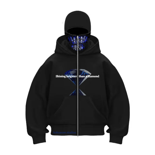 Prepárate para destacar con nuestra chaqueta Drill de KOKOARAW.STUDIOS  , una prenda versátil que combina con la comodidad, durabilidad, y un deseño que brilla como diamante